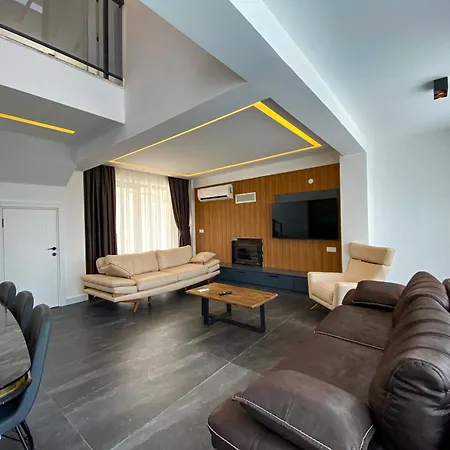 Apartament Pandora G *